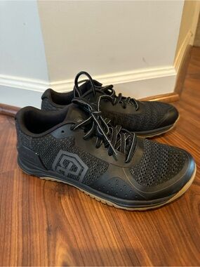 Born Primitive Savage 1 Minimalist Cross Trainer (Black - size 9)